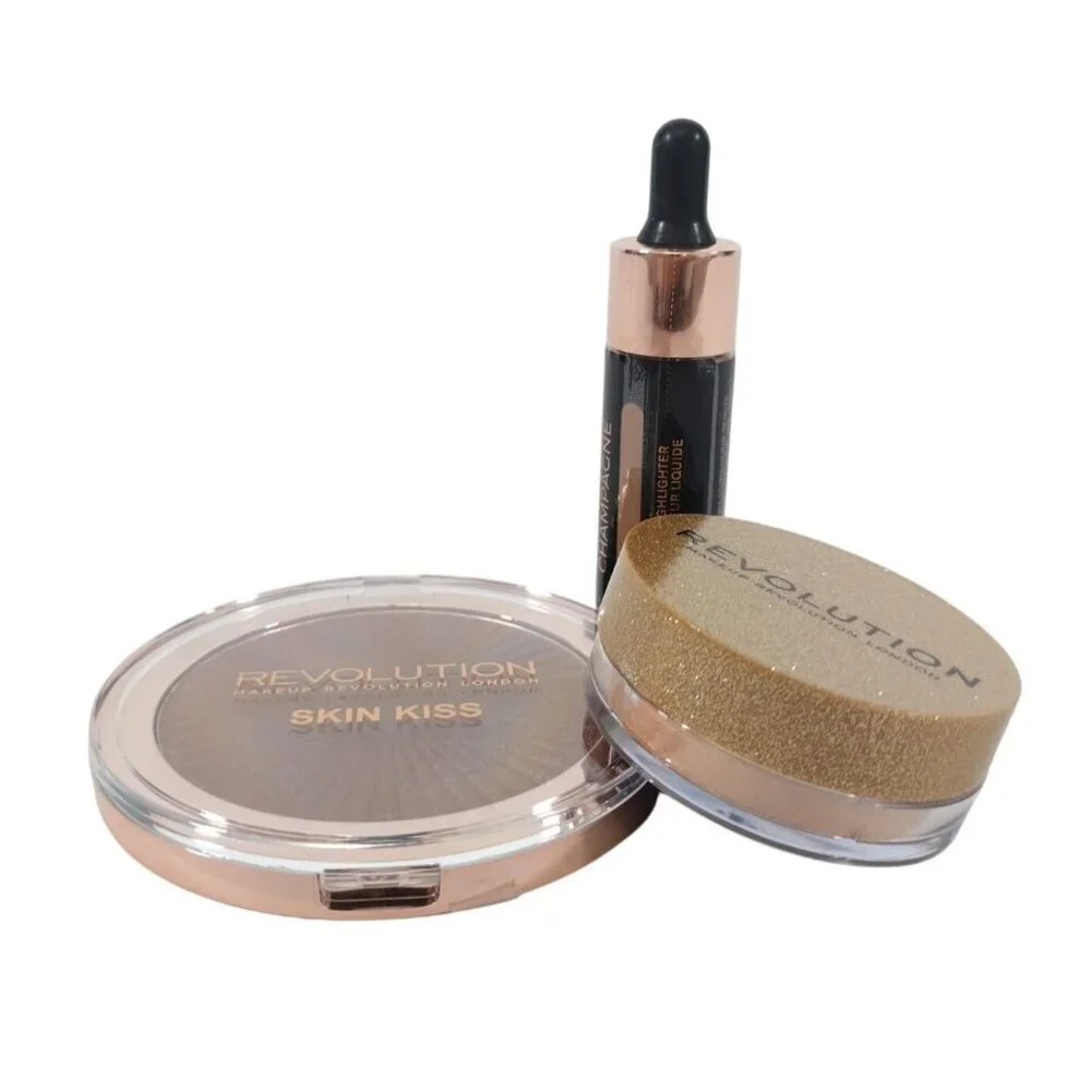 Makeup Revolution Skin Kiss Highlighter Champagne Liquid and Powder Set.